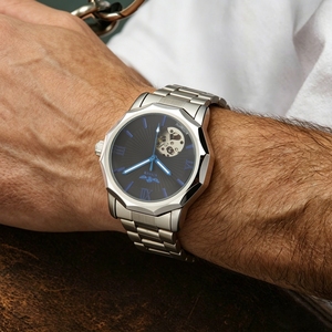 Montre mécanique automatique analogique en acier inoxydable avec réserve de marche, personnalisable avec votre logo, faible MOQ, usine de Guangzhou - Product Image 1