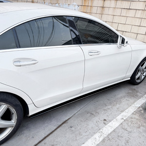 สเกิร์ตข้าง Amp-Z สีดำเปียโนลายคาร์บอนไฟเบอร์ สำหรับ Mercedes-Benz CLS C218 X218 AMG Line ปี 2011-2017 - Product Image 1