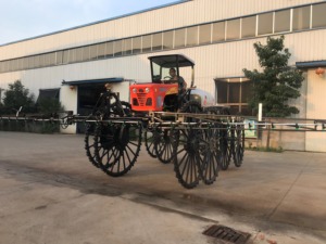 Pertanian Fumigator otomatis 1000L traktor Self propeled Sugarcane tinggi Ground Clearance Boom Sprayers penyebar - Product Image 5