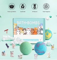 Boule pétillante de bain de parfum de luxe avec la surprise à l'intérieur des bombes naturelles de bain avec des mini jouets pour des enfants
