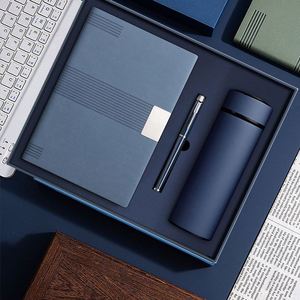 Carnet personnalisé gravé avec stylo, ensemble de carnet en cuir, stylo assorti, cadeaux de diplôme personnalisés, cadeau pour nouvel emploi - Product Image 1