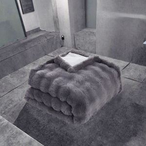 Skin-Friendly Faux Rabbit Fur Electric <strong>Throw</strong> Blanket Large Bubbles Warm Cover for <strong>Sofa</strong> - Product Image 2