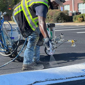 Máquina de Pintura en Frío HEAVSTY HW-12L con Bomba de Motor sin Aire para Pistas, Estacionamientos, Campos de Fútbol y Marcado de Líneas - Product Image 3