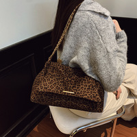 Nouveauté 2026 : Sac fourre-tout en daim imprimé léopard pour femme, grande capacité, sac à bandoulière vintage avec chaîne, sac à main décontracté et tendance pour usage quotidien