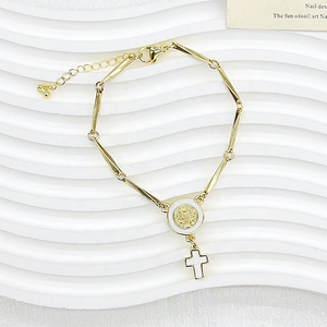 Bracelet à maillons en cuivre plaqué or CH-LAT1015 avec breloques croix micro-pavées en zircon, bijoux religieux en cuivre, vente en gros - Product Image 4