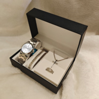 Gohuos 8807 Ensemble Classique 5 Pièces : Collier Croix, Bague, Chaîne, Bracelet, Montre Homme de Luxe Lumineuse et Étanche avec Coffret en Cuir Haut de Gamme