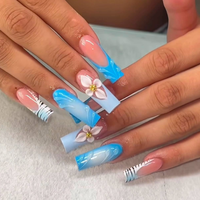 Faux ongles longs carrés à couverture complète, rouge nude, French manucure, faits main, motif lèvres rouges, cerises 3D, strass, nœuds dorés, breloques métalliques, style épicé