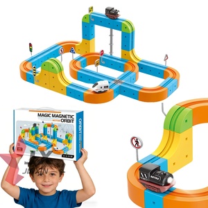 Ultimi Prodotti 2026: <span class=keywords><strong>Pista</strong></span> per Auto da Corsa Elettrica Flessibile USB-Powered STEM DIY, Set Treno Magnetico da 101 Pezzi per Bambini - Product Image 1