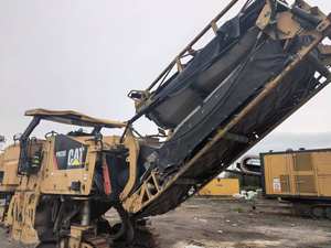 Mesin Milling CAT PM200 Bekas Mesin C18 ACERT 429 kW Gearbox Pompa Motor & Mesin 3477 jam 31500KG Kondisi Baik Asal Dari Indonesia Dijual - Product Image 3