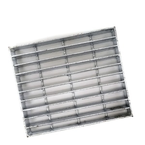 단조 용접 강철 격자 U형 트렌치 커버 차도 배수를위한 뜨거운 담근 아연 도금 격자 홈 금속 건축 자재 - Product Image 3