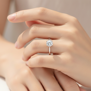 خاتم موسانيت كلاسيكي فاخر مخصص من الفضة الإسترلينية عيار 925 بستة مخالب قابل للتعديل، طقم زفاف نسائي - Product Image 2