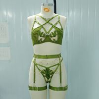 Ensemble de lingerie bleu roi avec soutien-gorge cage, broderie florale sexy, bralette harnais, porte-jarretelles et culotte, style européen