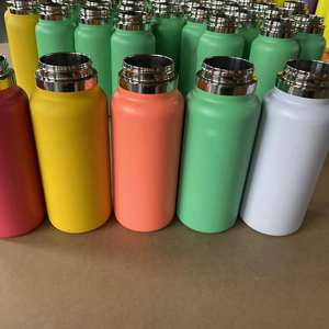 Botella de Agua Aislada de Acero Inoxidable de Doble Pared de 24 oz, 32 oz, 40 oz con Tapas, Termo Capri - Product Image 4