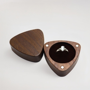 2025 Sáng Tạo Rắn Gỗ Màu Đen Óc Chó Đồ Trang Sức Lưu Trữ Hộp Nhẫn Từ Bằng Gỗ Hộp Nhẫn Cho Vài Nhẫn Gỗ Thủ Công Mỹ Nghệ Tường Dấu Hiệu - Product Image 1