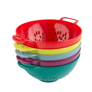 Colador Profesional de Plástico con Asas Duraderas y de Fácil Agarre para Pasta, Espaguetis y Frutas - Product Image 3