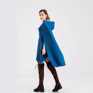 <span class=keywords><strong>Disfraz</strong></span> Estilo Targaryen <span class=keywords><strong>para</strong></span> <span class=keywords><strong>Mujer</strong></span> - Capa de Piel Sintética y Peluca Trenzada <span class=keywords><strong>Rubia</strong></span>, Conjunto Inspirado en Juego de Tronos <span class=keywords><strong>para</strong></span> Halloween - Product Image 4