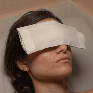 Almohada de aromaterapia Narcissus para rostro y cuello, 8x20cm, relleno de turba de bambú, funda de algodón, terapia para la relajación - Product Image 1