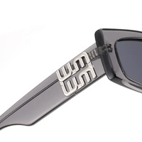 Nouvelles Lunettes de Soleil de Luxe 2024, Design Haut de Gamme, Protection Anti-Radiation UV400, Verres Polarisés, Monture Carrée Légère et Complète