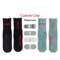 Chaussettes de yoga Pilates personnalisées de haute qualité Caractère de logo en spandex jetable de style ouvert à la mode antidérapant pour la pratique du printemps