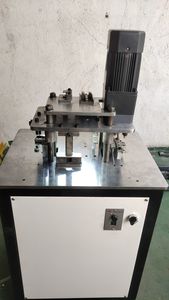 Forte demande Bonne qualité Perforatrice de porte minimaliste pour profilés en aluminium - Product Image 3