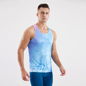 Camiseta Deportiva Personalizada sin Costuras para Correr, Ligera, para Maratón, 100% Poliéster, con Estampado, Estilo Deportivo para Hombre y Mujer - Product Image 2