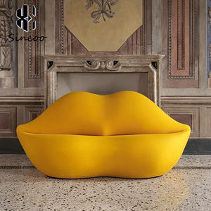 Sofá Italiano en Oferta, Estilo Sexy, Rojo, para Sala de Estar, Salón o Sala de Espera, Diseño Moderno, Sofá Rojo en Forma de Labios, Sofá en Forma de Labios - Product Image 3