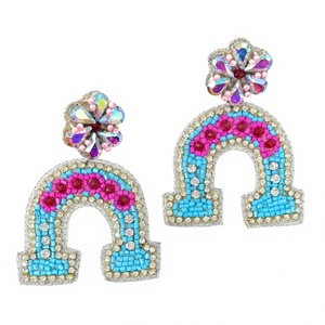 Pendientes Colgantes Doris con Cuentas y Flores Plateadas, Joyería Artesanal Inspirada en el Océano, Intrincado Trabajo de Cuentas, para Fiesta de Mujer - Product Image 3