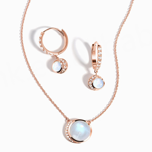 สร้อยคอจี้พระจันทร์เสี้ยวเงินแท้ 925 ประดับมูนสโตนสีฟ้า - Product Image 1