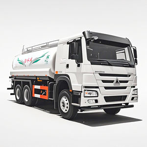Camión aspersor HOWO 4X2 de servicio pesado nacional con una capacidad de 10 metros cúbicos y camión cisterna de almacenamiento de agua - Product Image 3