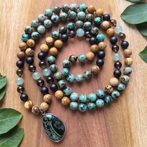 Collier Mala naturel à 108 perles nouées à la main, Quartz fumé, Jaspe picturé, Turquoise africaine, Pendentif Kibala, Cadeau de yoga bien-être - Product Image 3