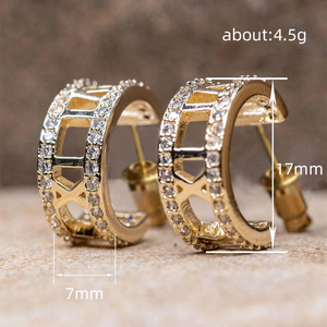 Orecchini a Forma di X per Uomo e Donna, Design Traforato, Accessori per Orecchie da Indossare Quotidianamente - Product Image 3