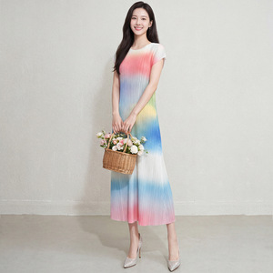 PY 2026 Summer New Arrival Hot Miyake Pleated Dress Plus Size Gradient LooseiDress Plus Size Women's Clothing Wholesale - Product Image 1