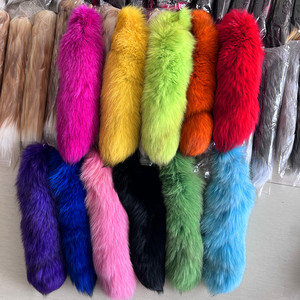 Real negro blanco rojo amarillo azul colas de zorro piel peluda Lobo cola llavero bolsa llavero niños Halloween Cosplay zorro disfraz gato Juguetes - Product Image 1