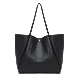 <span class=keywords><strong>Sac</strong></span> <span class=keywords><strong>à</strong></span> bandoulière en PU personnalisé <span class=keywords><strong>pour</strong></span> femmes OEM grand <span class=keywords><strong>sac</strong></span> <span class=keywords><strong>à</strong></span> <span class=keywords><strong>main</strong></span> fourre-tout avec bouton magnétique <span class=keywords><strong>pour</strong></span> le shopping, le travail et les voyages - Product Image 3