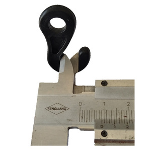 Gancho Plástico Tipo J Fengliang, Gancho Plano Negro para Cuerda de Tienda de Campaña, Accesorio Universal para Camping, Barco y Kayak - Product Image 1