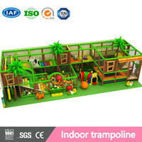 Ensemble d'équipements de jeu intérieur pour enfants style forêt : toboggan, mur d'escalade, jeux souples en PVC/galvanisé pour parcs d'attractions et écoles