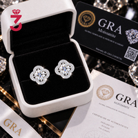 Boucles d'oreilles clous trèfle en argent sterling S925, boucles d'oreilles halo à quatre feuilles en moissanite, vente en gros, cadeau d'anniversaire en vrac pour femmes