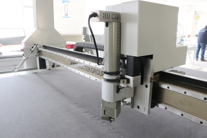 New Product Digital Oscillating Knife Leather <b>Fabric</b> Foam Rubber Sponge <b>Cutting</b> <b>Machine</b> With AKZ1625 - Product Image 3