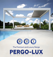Panneaux de toit isolés Offre Spéciale pratiques Bâtiments de jardin Persienne motorisée Pergola en aluminium avec clôture à lattes en aluminium