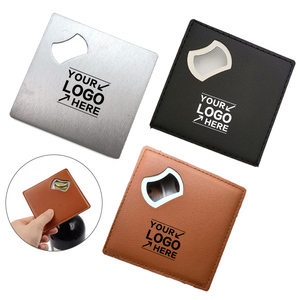 Abridor de Botellas de Cerveza Multifuncional de Acero Inoxidable y Cuero PU con Llavero Metálico, Diseño Compacto, Regalo Ideal para Amantes de la Cerveza - Product Image 1