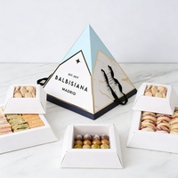 Individuell Bedruckte To-Go Pyramidenbox für Kuchen, Desserts, Lebensmittel, Snackplatten, Pyramidenförmige Kartonbox zum Teilen