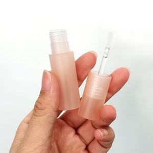 Tubes de brillant à lèvres vides à double embout de 5 ml, 2-en-1, avec logo personnalisé, emballage en plastique en gros - Product Image 6