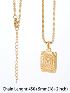 Collares con Iniciales de Letras del Alfabeto de la A a la Z de Fábrica 26 R.GEM. Colgante Cuadrado de Acero Inoxidable con Baño de Oro de 18K, Moderno y Unisex - Product Image 3