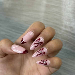 <span class=keywords><strong>Uñas</strong></span> Postizas al por Mayor Listas para Enviar, Diseño de Mariposa <span class=keywords><strong>con</strong></span> Punta Francesa <span class=keywords><strong>Rosa</strong></span> Nude, <span class=keywords><strong>Uñas</strong></span> de Presión ABS <span class=keywords><strong>con</strong></span> Punta Blanca y Línea Dorada, Forma Almendrada, en Stock - Product Image 1
