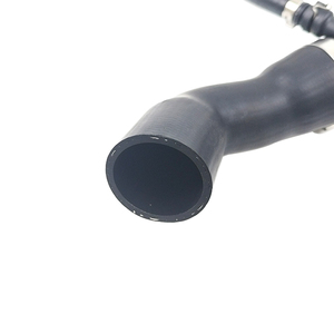 Manguera de tubo de refrigerante de radiador superior de tanque de agua de goma de alta presión 2205010082 para <span class=keywords><strong>mercedes</strong></span>-benz <span class=keywords><strong>Clase</strong></span> <span class=keywords><strong>S</strong></span> <span class=keywords><strong>W220</strong></span> V220 - Product Image 4