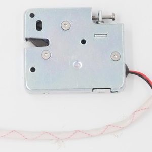 Serrure solénoïde mini ASS66 pour casiers à colis et boîtes aux lettres de petite taille ASS66 Conçue pour les exigences intensives de la livraison - Product Image 4
