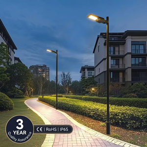 Farola Solar LED <span class=keywords><strong>con</strong></span> 3 Años de Garantía, Clasificación IP65, <span class=keywords><strong>con</strong></span> Sensor PIR, Control de Encendido al Anochecer y Apagado al <span class=keywords><strong>Amanecer</strong></span>, para Estacionamientos Públicos, Carreteras e Iluminación Exterior - Product Image 1