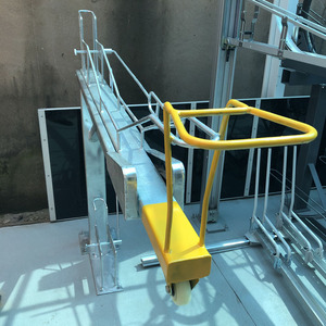 <span class=keywords><strong>Support</strong></span> de stationnement <span class=keywords><strong>pour</strong></span> 4 vélos en acier inoxydable, robuste, empilable, design vertical, caractéristiques réglables <span class=keywords><strong>pour</strong></span> un rangement efficace des vélos en extérieur - Product Image 5