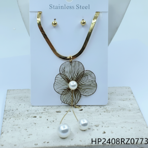 Ingrosso orecchini a cerchio ipoallergenici in acciaio inossidabile gioielli di moda per le donne accessorio regalo - Product Image 1