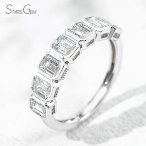 Anillo de Eternidad Clásico Apilable StarsGem de Oro Sólido de 14K con Diamante Cultivado en Laboratorio de Corte Esmeralda de 1.3CTW y Engaste de Bisel con 7 Piedras, Anillo de Boda - Product Image 1